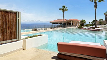 14216_MERAVIA ROOMS DELUXE DOUBLE SV PP.jpg